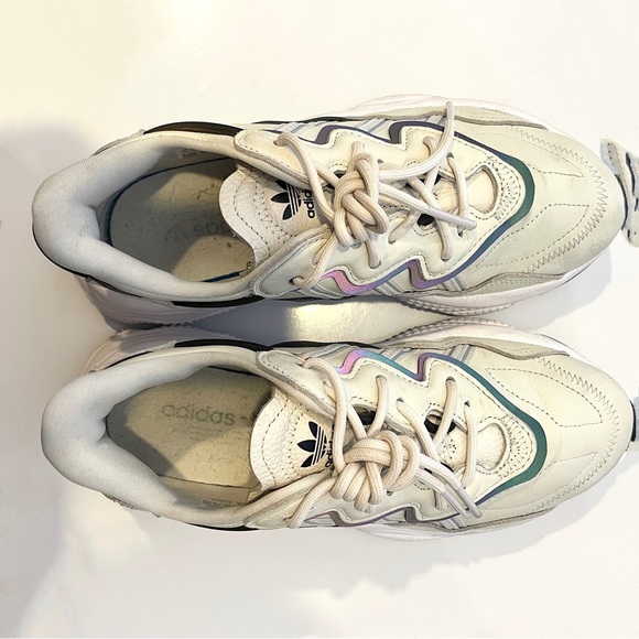 Adidas Ozweego ChalkWhite/AshSilver/Black Sneaker Womens size 7 - Picture 6 of 11